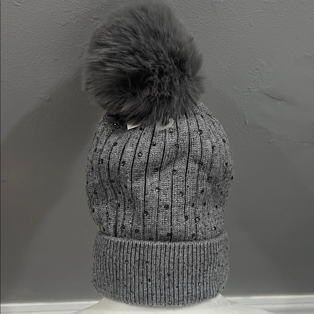 224. Gray Pom-Pom Knit Beanie - Picture 2 of 5